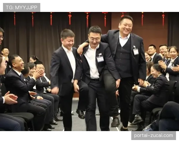 布拉欣·迪亚斯训练表现赢得信任，竞争中压过贡萨洛获更多出场时间